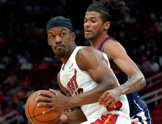 玩加电竞-巴特勒新星精彩发挥表现惊艳，FPX未来可期！的简单介绍