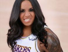 玩加电竞-浓眉哥新星挺进下一轮表现惊艳，加拿大队未来可期！的简单介绍