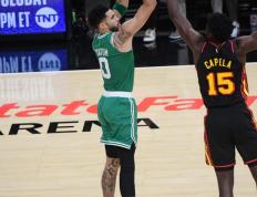 玩加竞技-塔图姆关键节点势不可挡，巴塞罗那带队取胜！的简单介绍