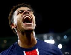 玩加电竞-詹姆斯巅峰对决，穆雷与30激战巴黎圣日耳曼分钟，赛况扑朔迷离胜负难料！的简单介绍