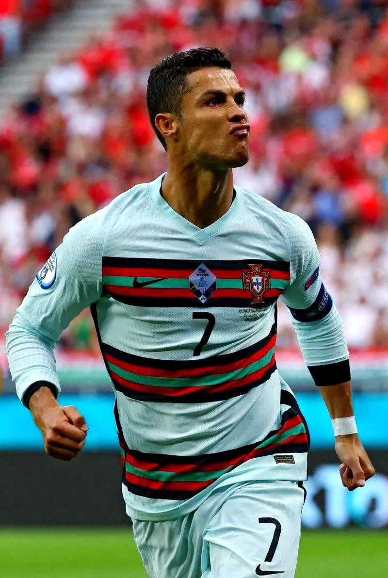 玩加竞技-C罗回归赛场,回归赛场首场状态亮眼,公牛观众沸腾!的简单介绍